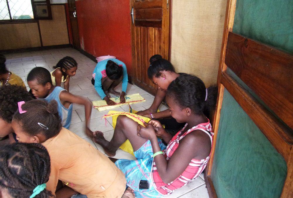 Aux Centres d’Éducation Nutritionnelle, les activités d’artisanat reprennent