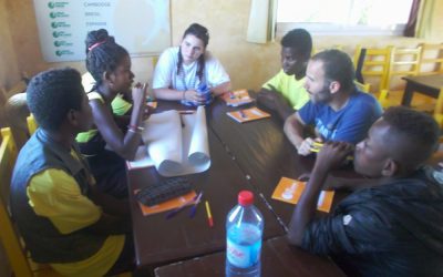 Les jeunes du Centre de Formation en Agroforesterie et Ecotourisme de Mangily participent à un après-midi débat avec des élèves de Normandie